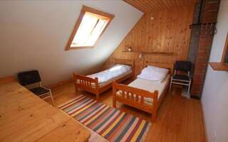 Фермерские дома Kunstimäe Tourism Farm Risttee Двухместный номер с 2 отдельными кроватями и общей ванной комнатой-10